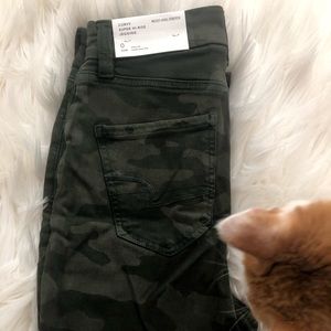 AE distressed camo jeggings